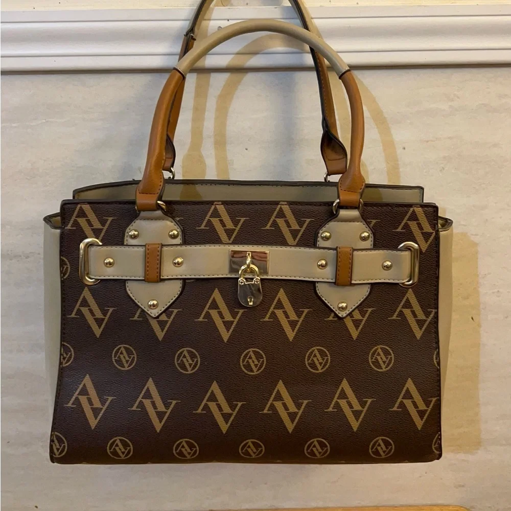 ADRIENNE VITTADINI Signature Collection Brown PU Leather Designer Tote Bag